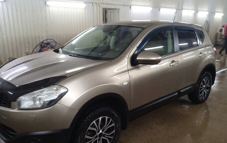 Nissan Qashqai, 2011 год, 750 000 рублей, 2 фотография
