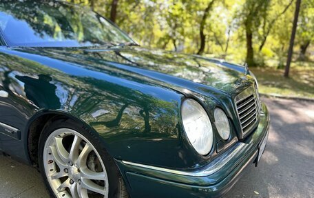 Mercedes-Benz E-Класс, 1996 год, 600 000 рублей, 4 фотография