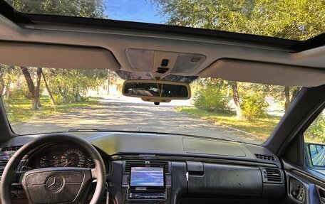 Mercedes-Benz E-Класс, 1996 год, 600 000 рублей, 6 фотография