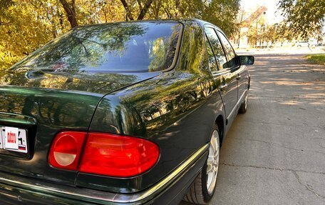 Mercedes-Benz E-Класс, 1996 год, 600 000 рублей, 8 фотография