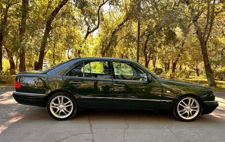Mercedes-Benz E-Класс, 1996 год, 600 000 рублей, 10 фотография