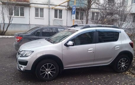 Renault Sandero II рестайлинг, 2018 год, 850 000 рублей, 1 фотография