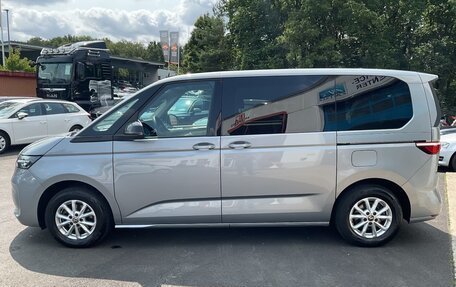 Volkswagen Multivan, 2021 год, 4 300 000 рублей, 7 фотография