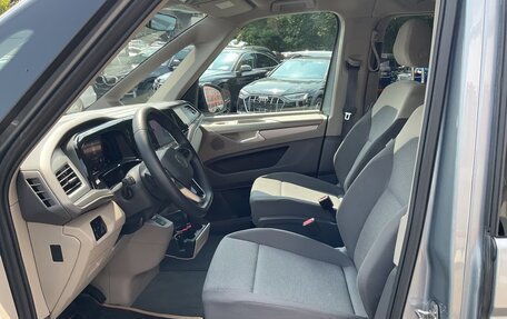 Volkswagen Multivan, 2021 год, 4 300 000 рублей, 9 фотография