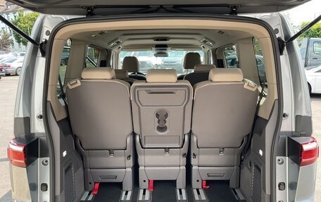 Volkswagen Multivan, 2021 год, 4 300 000 рублей, 18 фотография