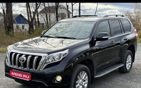 Toyota Land Cruiser Prado 150 рестайлинг 2, 2015 год, 3 600 000 рублей, 2 фотография
