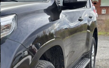 Toyota Land Cruiser Prado 150 рестайлинг 2, 2015 год, 3 600 000 рублей, 14 фотография