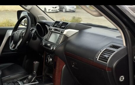 Toyota Land Cruiser Prado 150 рестайлинг 2, 2015 год, 3 600 000 рублей, 18 фотография