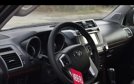 Toyota Land Cruiser Prado 150 рестайлинг 2, 2015 год, 3 600 000 рублей, 16 фотография