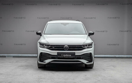 Volkswagen Tiguan II, 2021 год, 3 997 000 рублей, 2 фотография