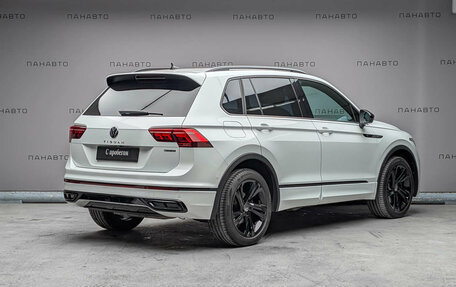 Volkswagen Tiguan II, 2021 год, 3 997 000 рублей, 3 фотография