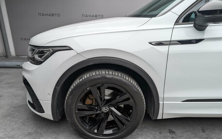 Volkswagen Tiguan II, 2021 год, 3 997 000 рублей, 7 фотография