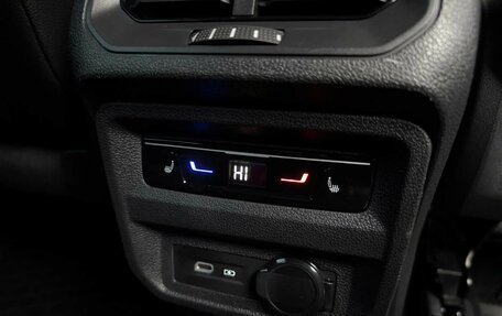 Volkswagen Tiguan II, 2021 год, 3 997 000 рублей, 17 фотография