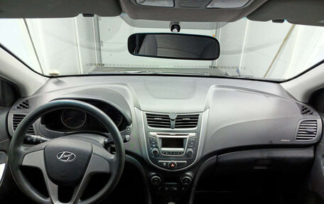 Hyundai Solaris II рестайлинг, 2016 год, 960 000 рублей, 14 фотография