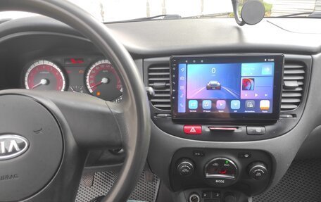 KIA Rio II, 2009 год, 600 000 рублей, 11 фотография