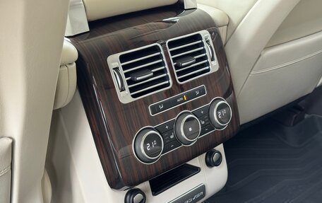 Land Rover Range Rover IV рестайлинг, 2014 год, 3 600 000 рублей, 25 фотография