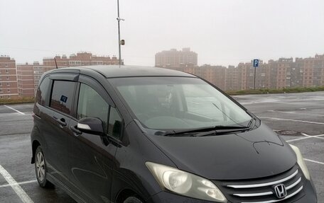 Honda Freed I, 2009 год, 1 050 000 рублей, 2 фотография