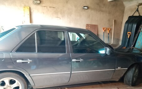 Mercedes-Benz W124, 1987 год, 400 000 рублей, 5 фотография