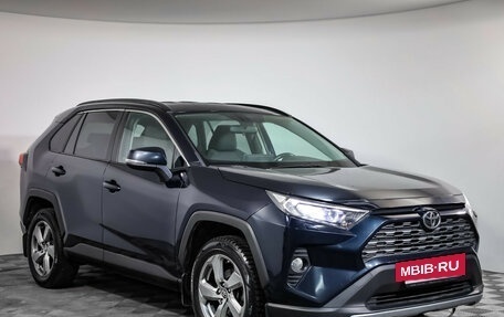Toyota RAV4, 2020 год, 2 399 000 рублей, 3 фотография