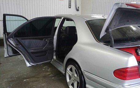 Mercedes-Benz E-Класс, 1998 год, 525 000 рублей, 9 фотография