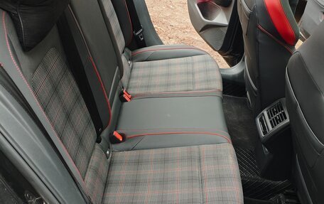 Volkswagen Golf GTI, 2021 год, 4 250 000 рублей, 13 фотография