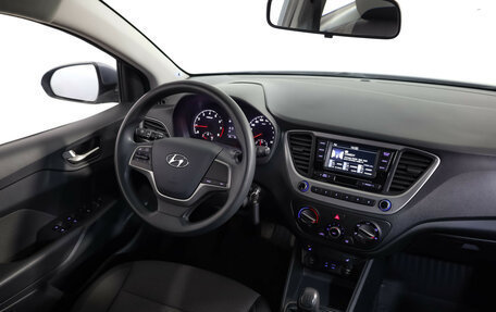 Hyundai Solaris II рестайлинг, 2018 год, 849 000 рублей, 8 фотография