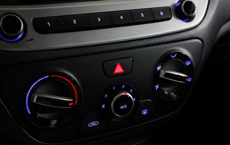 Hyundai Solaris II рестайлинг, 2018 год, 849 000 рублей, 15 фотография