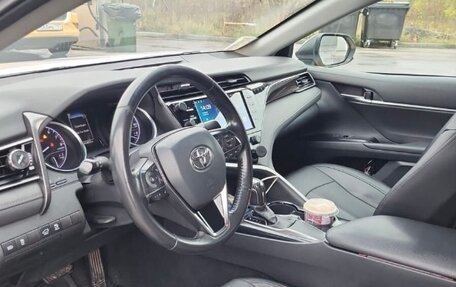 Toyota Camry, 2020 год, 1 790 000 рублей, 5 фотография