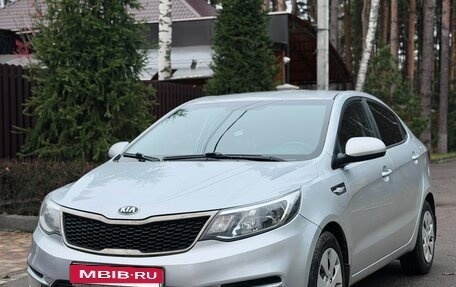 KIA Rio III рестайлинг, 2015 год, 1 090 000 рублей, 10 фотография