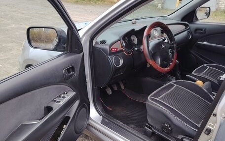 Mitsubishi Outlander III рестайлинг 3, 2007 год, 550 000 рублей, 5 фотография