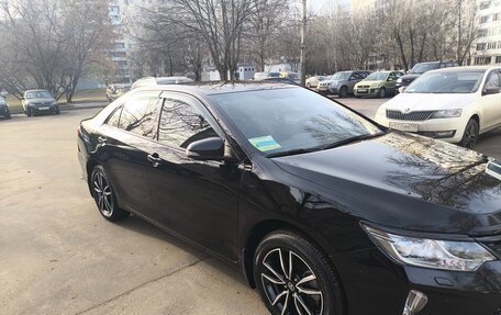 Toyota Camry, 2018 год, 2 870 000 рублей, 3 фотография