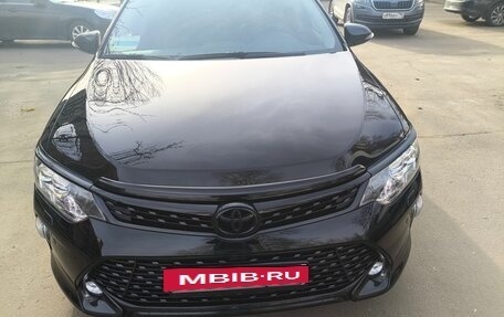 Toyota Camry, 2018 год, 2 870 000 рублей, 2 фотография