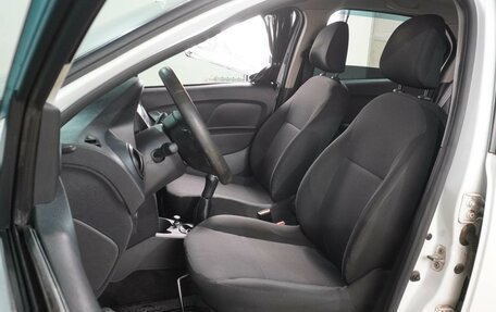 Renault Logan II, 2018 год, 750 000 рублей, 10 фотография