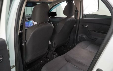 Renault Logan II, 2018 год, 750 000 рублей, 11 фотография