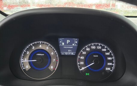 Hyundai Solaris II рестайлинг, 2011 год, 830 000 рублей, 15 фотография