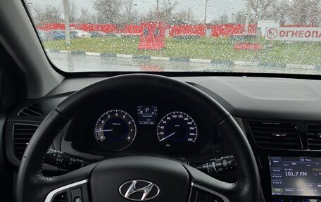 Hyundai Solaris II рестайлинг, 2011 год, 830 000 рублей, 14 фотография