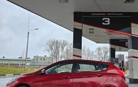 Hyundai Solaris II рестайлинг, 2011 год, 830 000 рублей, 7 фотография