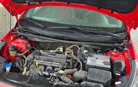 Hyundai Solaris II рестайлинг, 2011 год, 830 000 рублей, 16 фотография