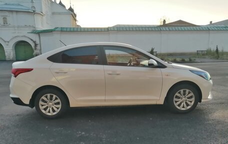 Hyundai Solaris II рестайлинг, 2020 год, 1 590 000 рублей, 7 фотография