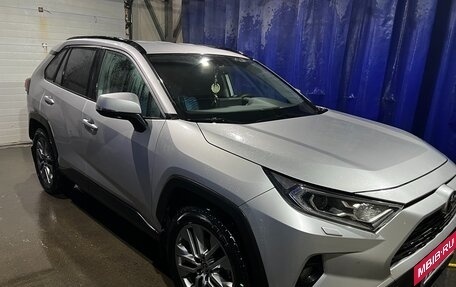 Toyota RAV4, 2021 год, 3 699 000 рублей, 2 фотография