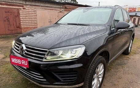 Volkswagen Touareg III, 2016 год, 3 300 000 рублей, 2 фотография