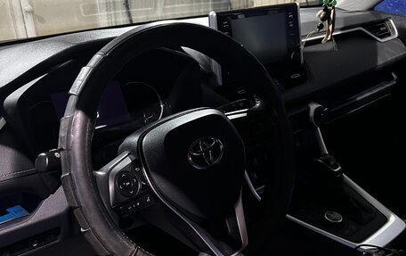 Toyota RAV4, 2021 год, 3 699 000 рублей, 26 фотография