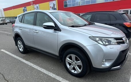 Toyota RAV4, 2013 год, 1 850 000 рублей, 2 фотография