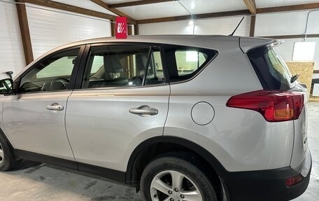 Toyota RAV4, 2013 год, 1 850 000 рублей, 14 фотография
