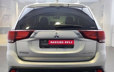 Mitsubishi Outlander III рестайлинг 3, 2019 год, 2 625 000 рублей, 6 фотография