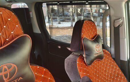 Toyota Voxy III, 2014 год, 1 900 000 рублей, 15 фотография