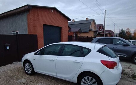 Opel Astra J, 2011 год, 450 000 рублей, 3 фотография