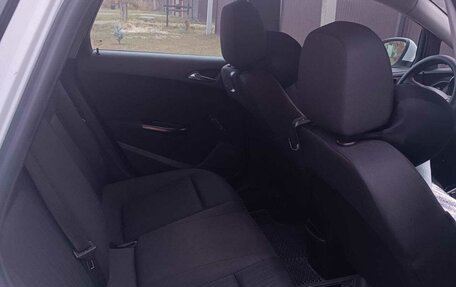 Opel Astra J, 2011 год, 450 000 рублей, 10 фотография