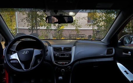 Hyundai Solaris II рестайлинг, 2011 год, 550 000 рублей, 11 фотография