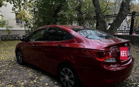 Hyundai Solaris II рестайлинг, 2011 год, 550 000 рублей, 4 фотография
